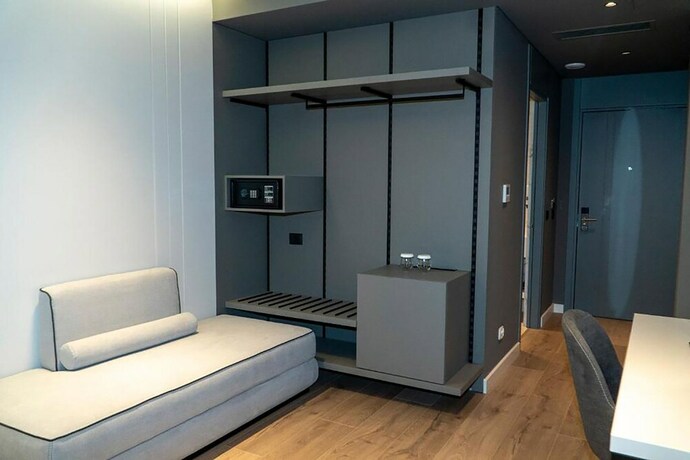 Imagen general del Hotel Center, Gjasht&euml;. Foto 8
