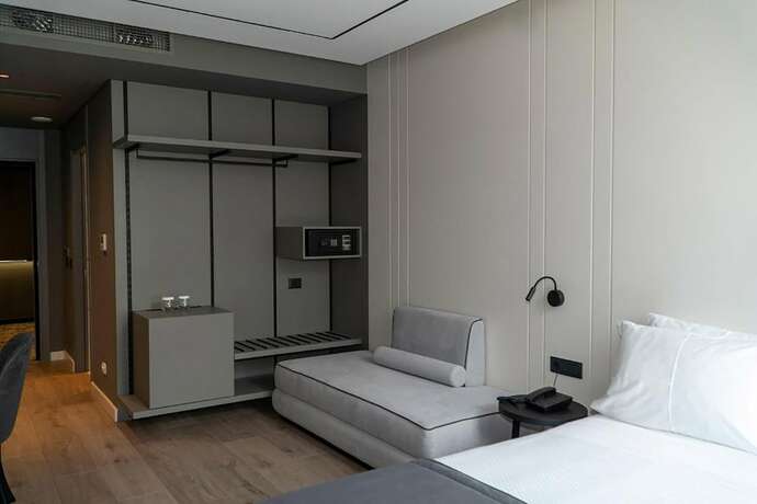 Imagen de la habitación del Hotel Center, Gjasht&euml;. Foto 19