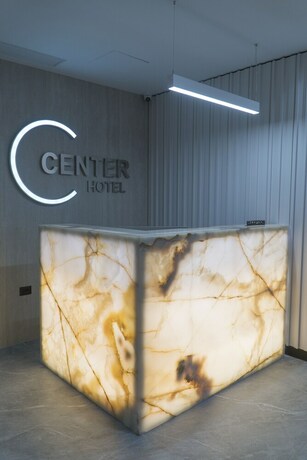 Imagen general del Hotel Center, Gjasht&euml;. Foto 9