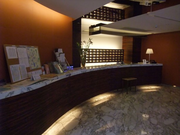 Imagen de los interiores del Hotel Center Hotel Toyota. Foto 13