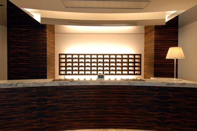 Imagen de los interiores del Hotel Center Hotel Toyota. Foto 20