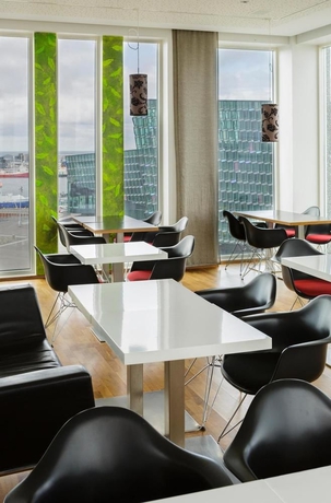 Imagen del bar/restaurante del Hotel Center Hotels Arnarhvoll. Foto 3
