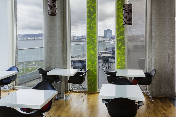 Imagen del bar/restaurante del Hotel Center Hotels Arnarhvoll. Foto 10