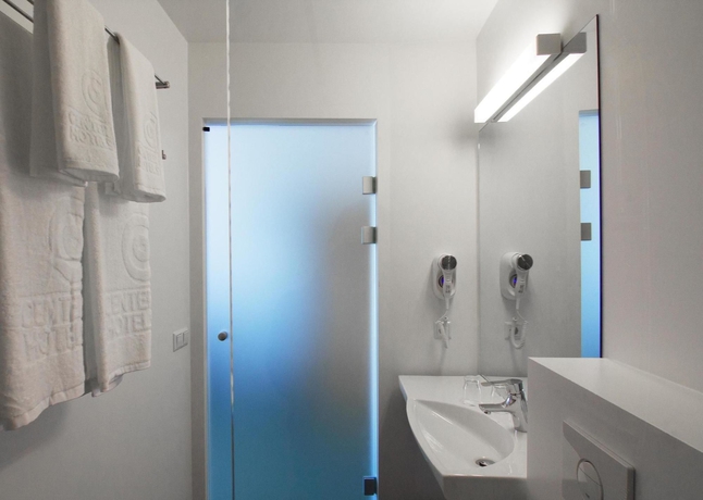 Imagen de la habitación del Hotel Center Hotels Plaza. Foto 3