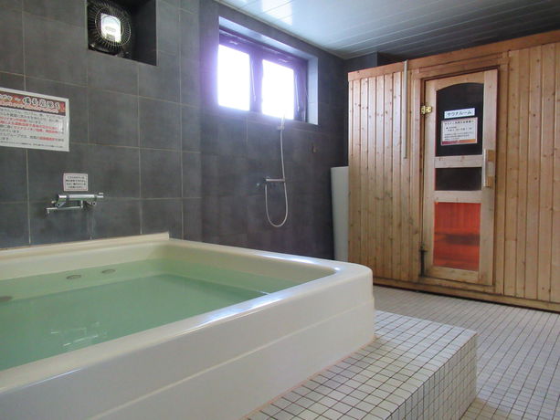 Imagen de la habitación del Hotel Center Mihara. Foto 12