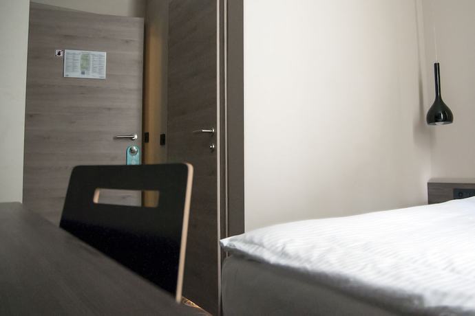 Imagen de la habitación del Hotel Center, Novo Mesto. Foto 9