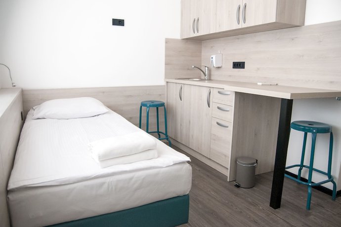 Imagen de la habitación del Hotel Center, Novo Mesto. Foto 16