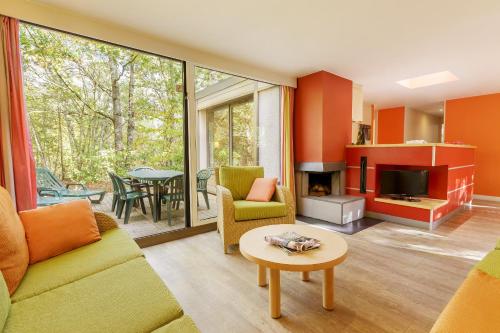 Imagen general del Hotel Center Parcs Les Hauts De Bruy&egrave;res. Foto 4