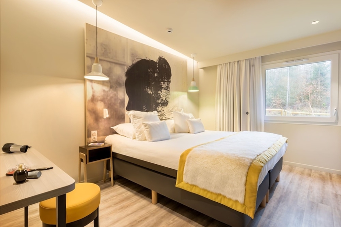 Imagen de la habitación del Hotel Center Parcs Les Trois For&ecirc;ts. Foto 5