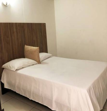 Imagen de la habitación del Hotel Center Plaza Plus. Foto 4