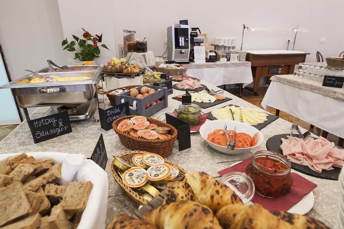 Imagen del bar/restaurante del Hotel Center, Postojna. Foto 2