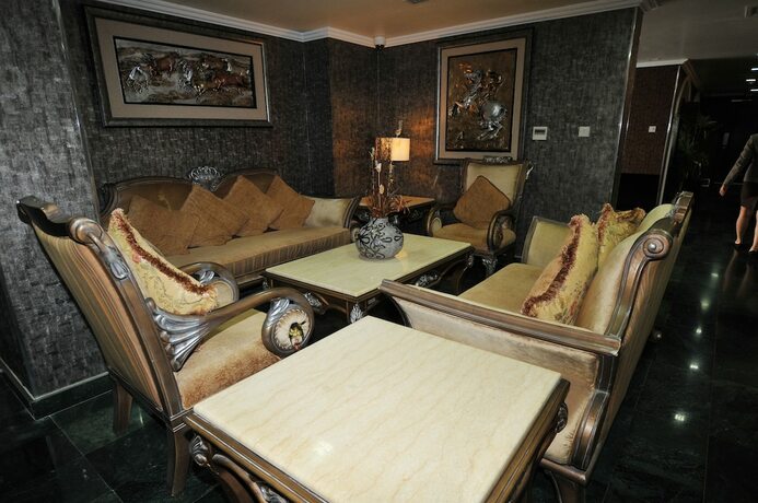 Imagen general del Hotel Center Ville. Foto 1