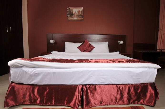 Imagen de la habitación del Hotel Center Ville. Foto 12