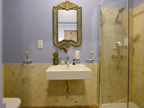 Imagen de la habitación del Hotel Centersuite Santander. Foto 5