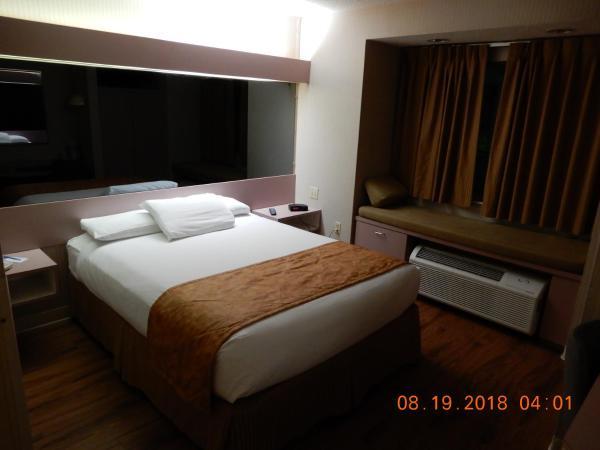 Imagen de la habitación del Hotel Centerway Buffalo. Foto 2