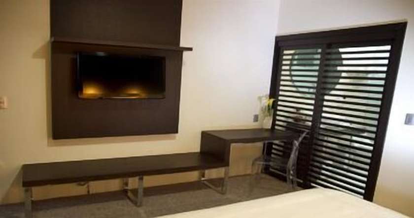 Imagen de la habitación del Hotel Centinela Grand. Foto 8