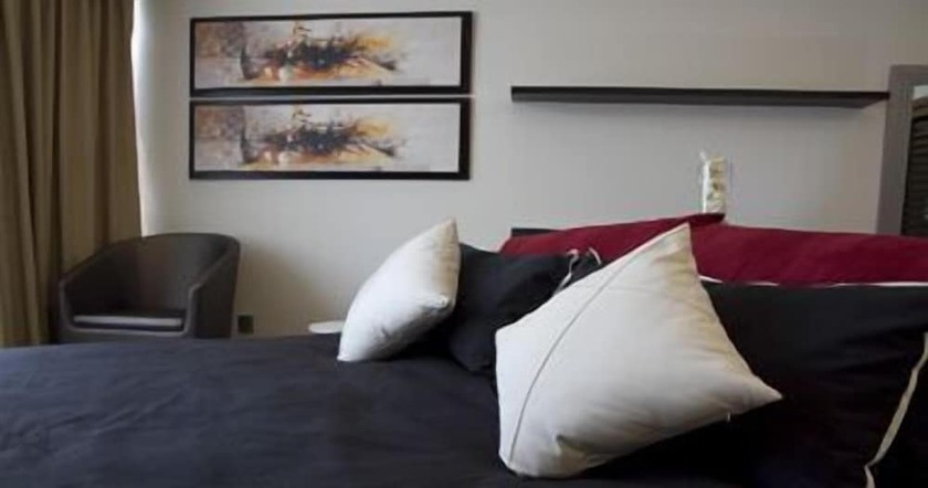 Imagen de la habitación del Hotel Centinela Grand. Foto 10