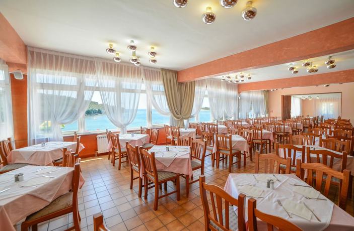 Imagen del bar/restaurante del Hotel Centinera Mobile Homes. Foto 3