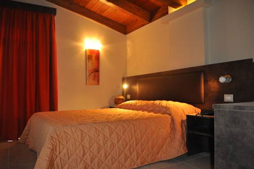 Imagen de la habitación del Hotel Centova. Foto 4