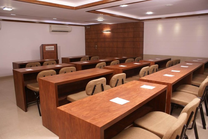 Imagen de los interiores del Hotel Centra, Ahmedabad. Foto 10
