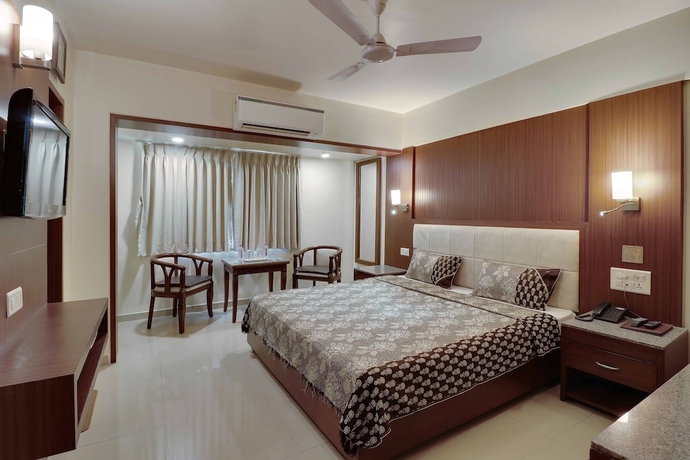 Imagen de la habitación del Hotel Centra, Ahmedabad. Foto 7