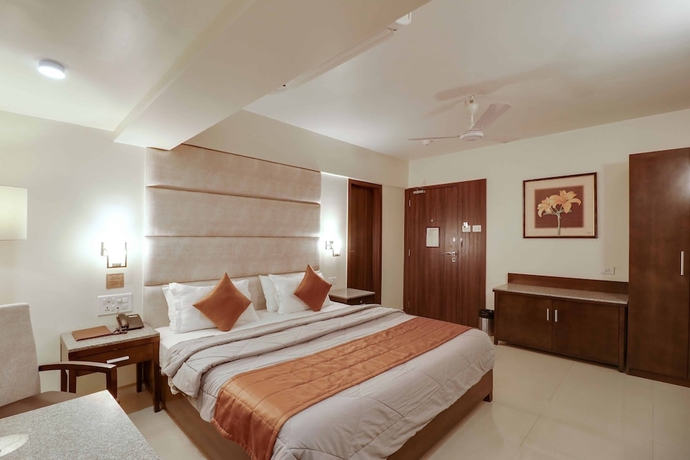 Imagen de la habitación del Hotel Centra, Ahmedabad. Foto 9