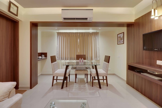 Imagen de la habitación del Hotel Centra, Ahmedabad. Foto 11
