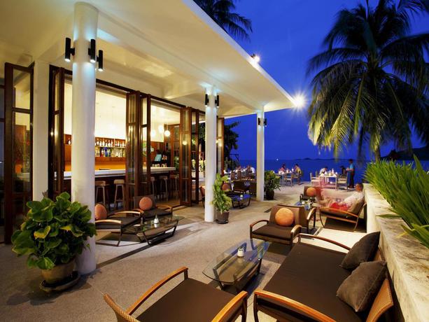 Imagen del bar/restaurante del Hotel Centra By Centara Coconut Beach Resort Samui. Foto 15
