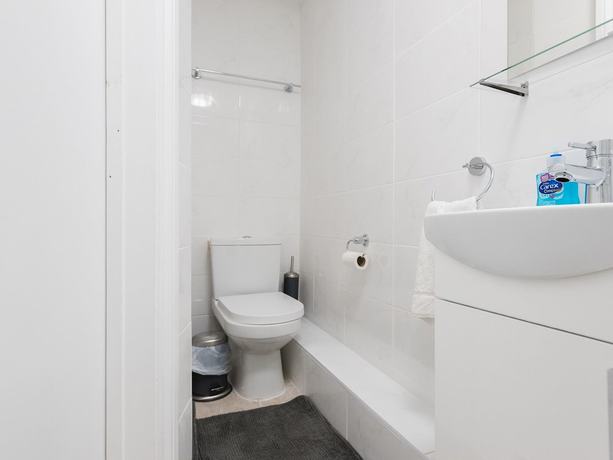 Imagen de la habitación del Hotel Centra Wharf. Foto 7