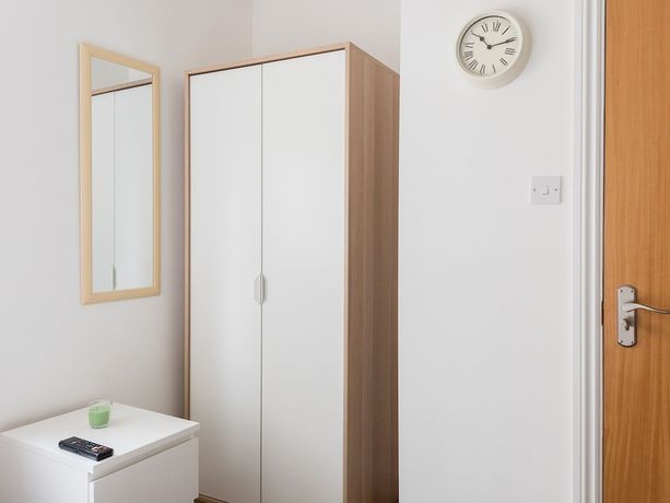 Imagen de la habitación del Hotel Centra Wharf. Foto 9