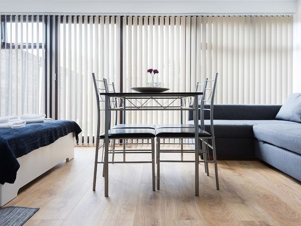 Imagen de la habitación del Hotel Centra Wharf. Foto 16