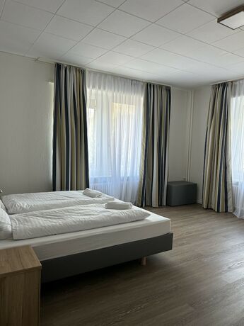 Imagen de la habitación del Hotel Centra Winterthur. Foto 14