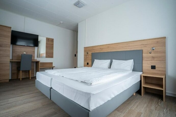 Imagen de la habitación del Hotel Centra Winterthur. Foto 16
