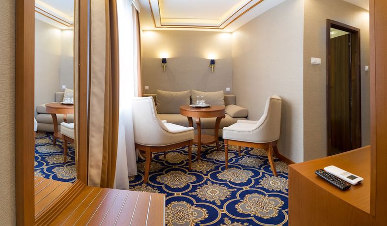 Imagen de los interiores del Hotel Centr&aacute;l, Nyiregyhaza. Foto 15