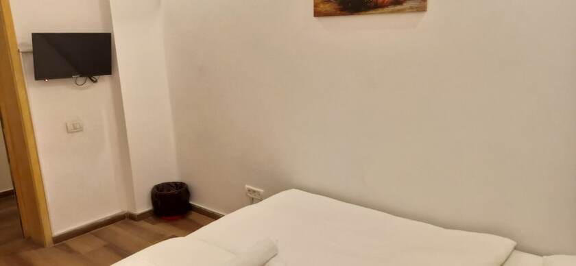 Imagen de la habitación del Hotel Central Accomodation PIATA ROMANA. Foto 15