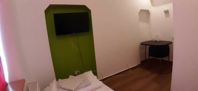 Imagen de la habitación del Hotel Central Accomodation PIATA ROMANA. Foto 17