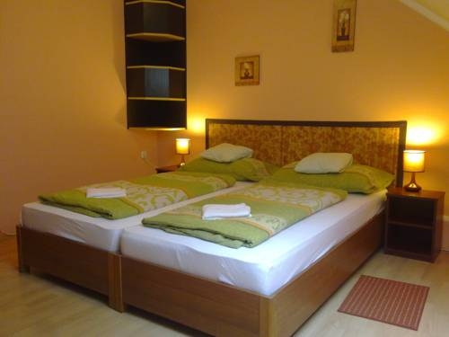 Imagen general del Hotel Central Apartman. Foto 9