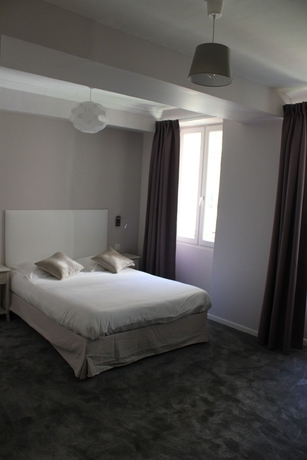 Imagen de la habitación del Hotel Central, Avignon. Foto 10