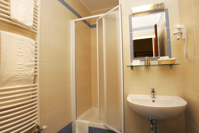 Imagen de la habitación del Hotel Central Basilica. Foto 6