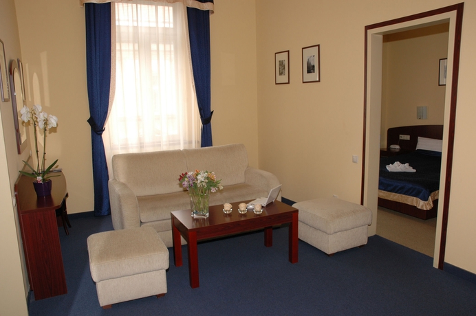 Imagen de la habitación del Hotel Central Basilica. Foto 7