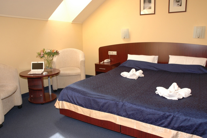 Imagen de la habitación del Hotel Central Basilica. Foto 9