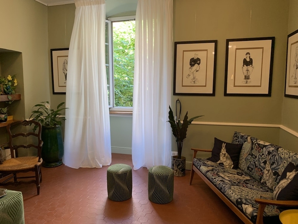 Imagen de los interiores del Hotel Central Bastia. Foto 19