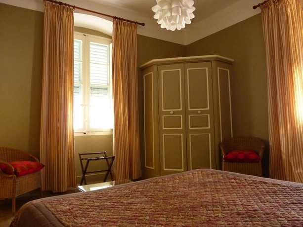 Imagen de la habitación del Hotel Central Bastia. Foto 12