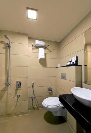 Imagen de la habitación del Hotel Central Beacon Surat. Foto 6