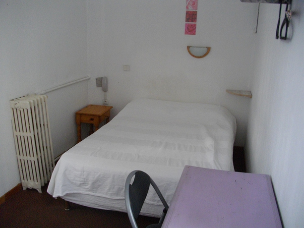 Imagen de la habitación del Hotel Central, Carcassonne. Foto 15