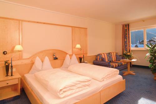 Imagen de la habitación del Hotel Central, Carezza. Foto 3