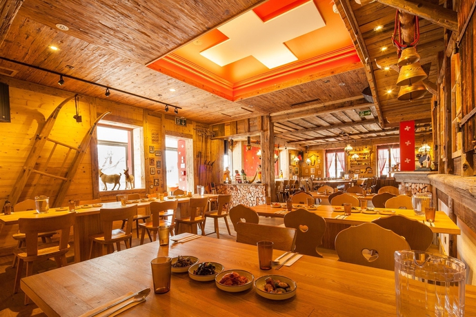 Imagen del bar/restaurante del Hotel Central Continental. Foto 4