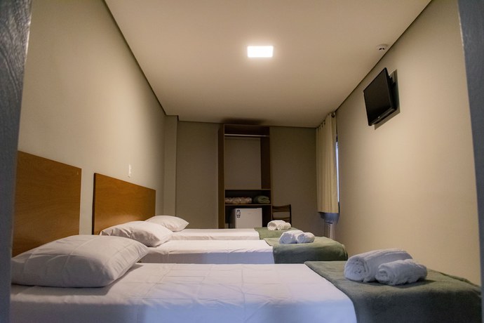 Imagen de la habitación del Hotel Central De Lins. Foto 7
