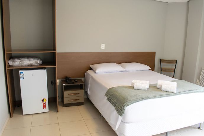 Imagen de la habitación del Hotel Central De Lins. Foto 9