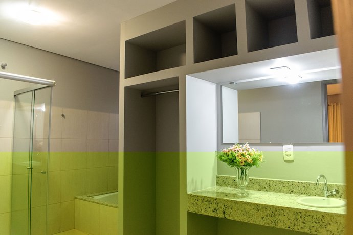 Imagen de la habitación del Hotel Central De Lins. Foto 11